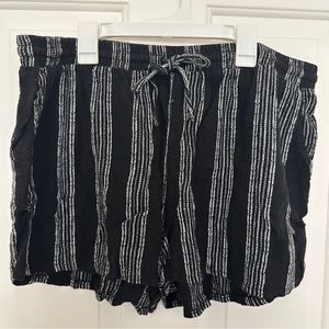 Universal Thread Linen Rayon Vertical Stripe Shorts Womens XL